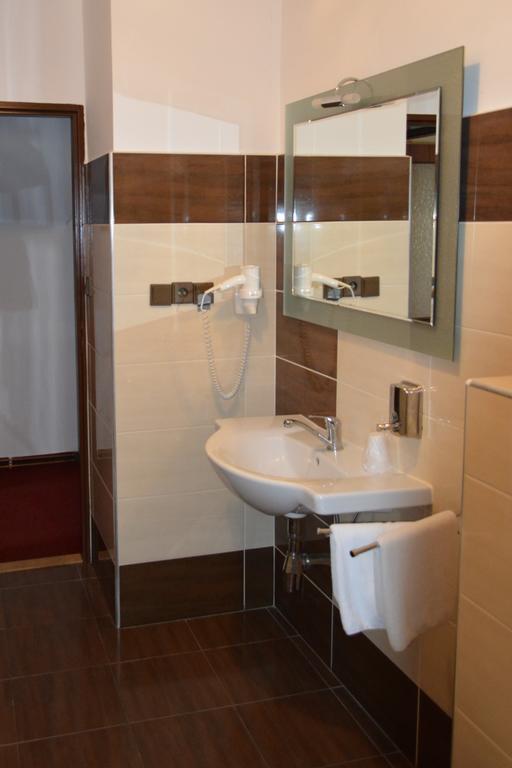 Hotel Koruna Karlstejn ห้อง รูปภาพ
